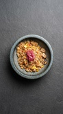 Жареный рис с куриным бедром в соусе том ям